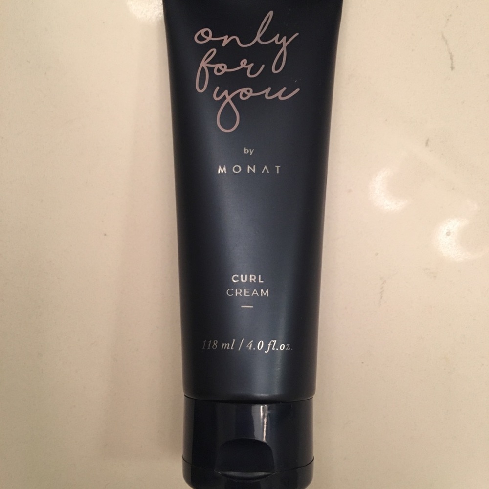 ‼️BRAND NEW‼️Monat Curl Cream